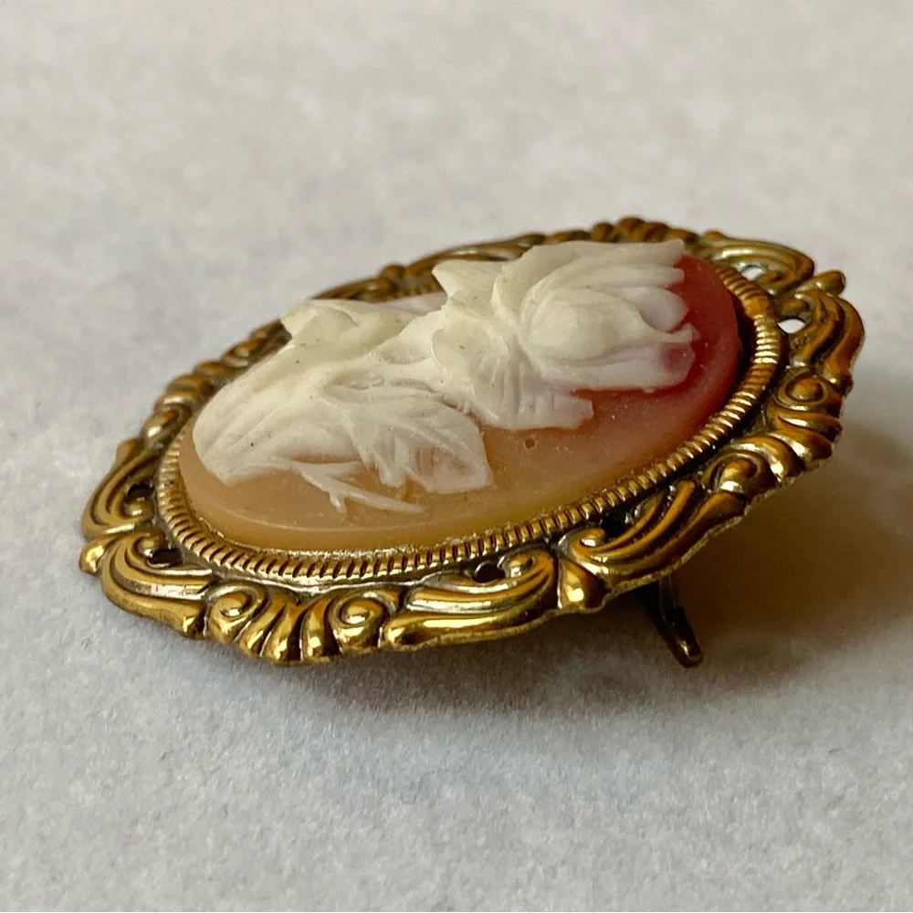 Vintage Rose Cameo